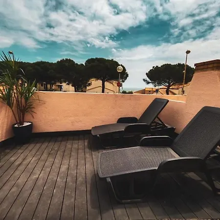 Ferienhaus Petite Maison, Toute Equipee A 600m De La