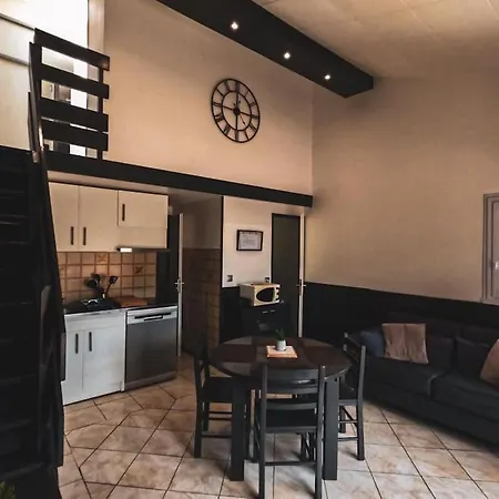 Ferienhaus Petite Maison, Toute Equipee A 600m De La *